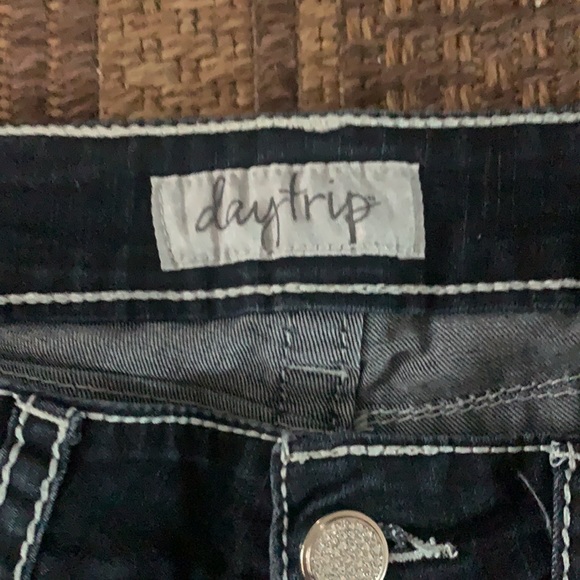 Day trip lynx skinny from buckle - Picture 2 of 10